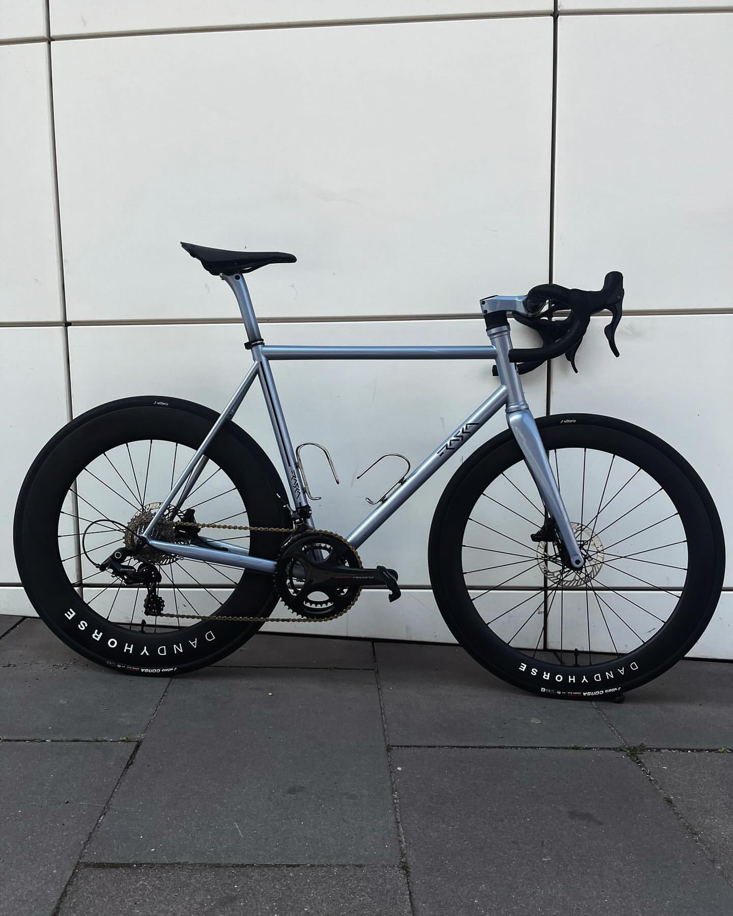 Bici da strada argento