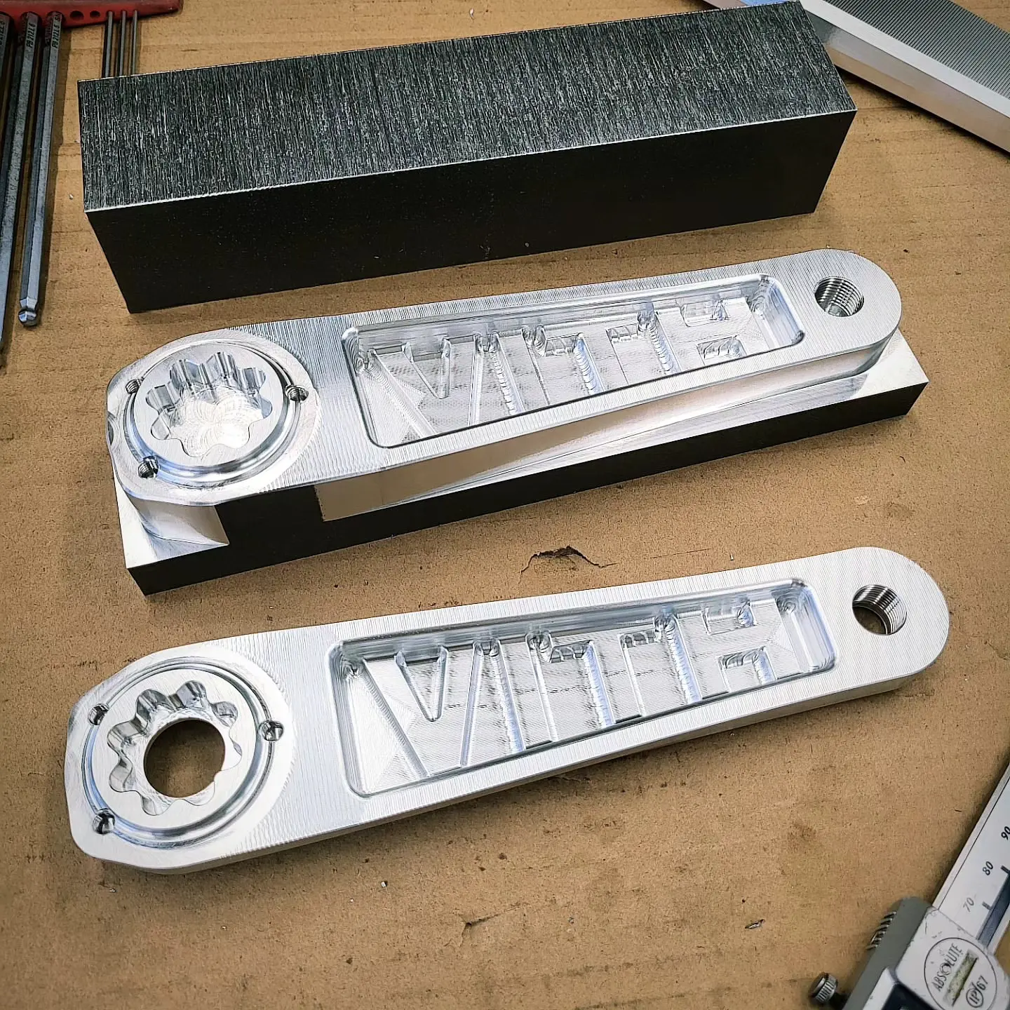 Pedivelle VITH lavorate a CNC